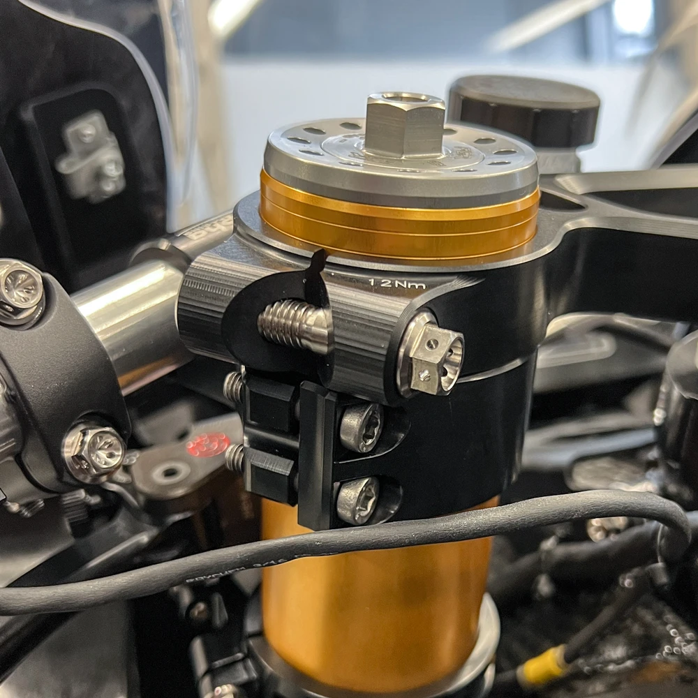 Titan Schraubensatz Gabelbrücke SBK 4 Titan Schraubensatz Gabelbrücke SBK – Bild 2