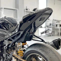 Höcker Carbon -Rennsportteile Geschäft 4663b009b05 22 26181