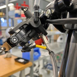 2D Adapter Für Bremsdrucksensor -Rennsportteile Geschäft 7470a103b01 02 23957